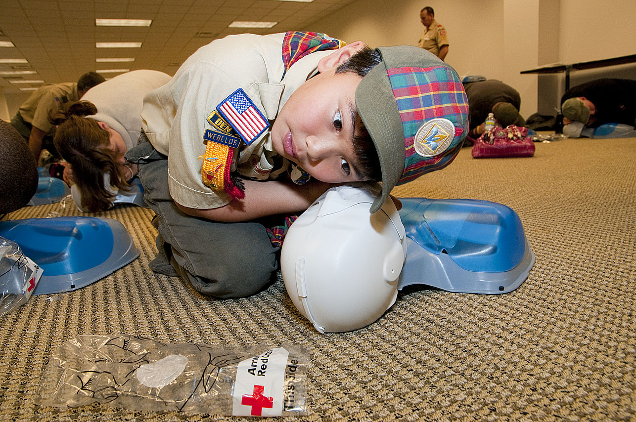 AAC Webelos Learns CPR